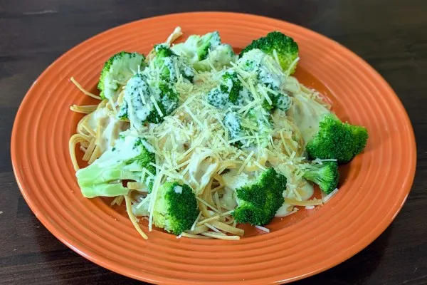 Brokolili alfredo