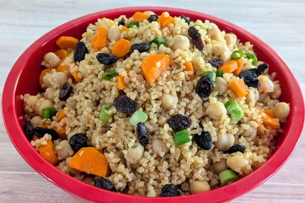 Bulgurlu nohut salatası