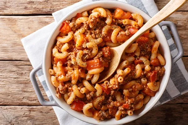 Chili'li domatesli makarna