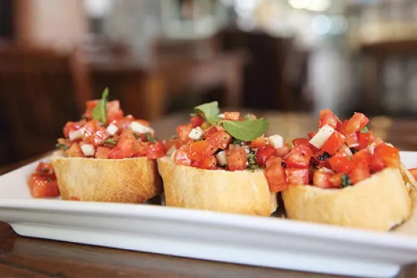 Domatesli fesleğenli bruschetta