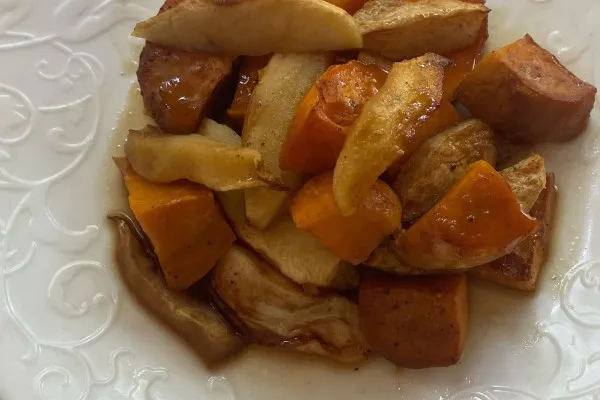 Fırında elma ve tatlı patates