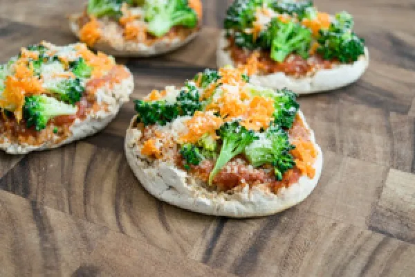 İngiliz muffinli sebzeli pizza