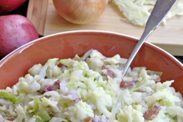 Kırmızı patates ve lahana (Colcannon)