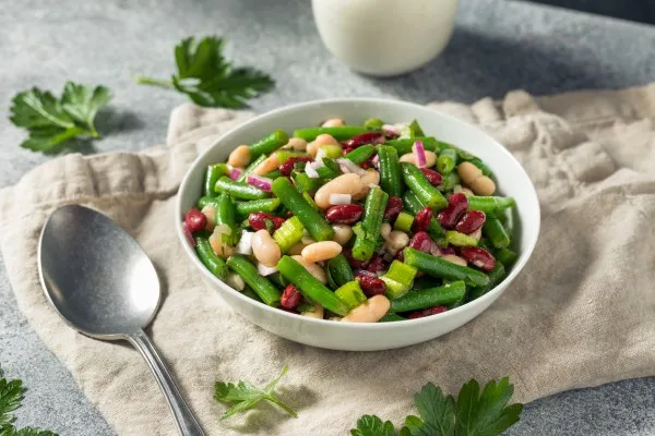 Marine üç fasulye salatası