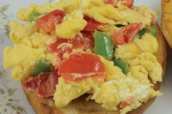 Mikrodalgada Denver usulü omletli slider