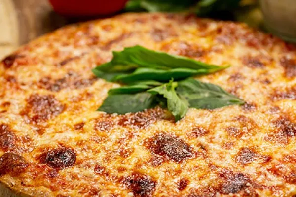 Pirinç hamurlu pizza