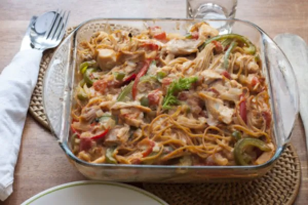 Tavuklu spagetti