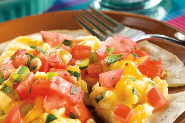 Taze salsalı huevos rancheros