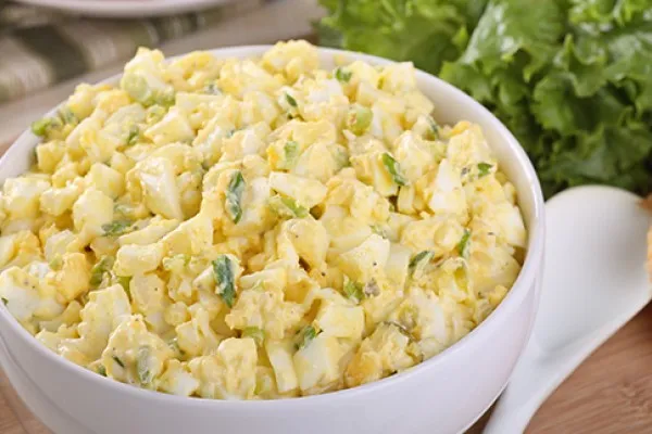 Yumurta salatası